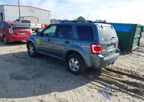 2012 Ford Escape Xlt z USA, uszkodzony, nr VIN 1FMCU9DG4CKC22851